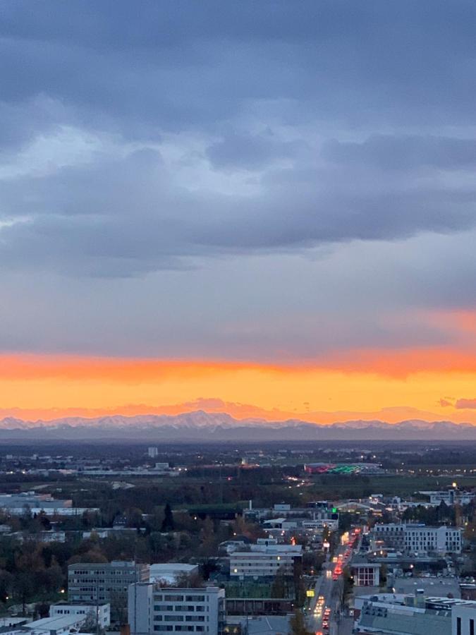 Great City View I 26 Floor I Netflix And Boxspringbed Augsburgo Exterior foto
